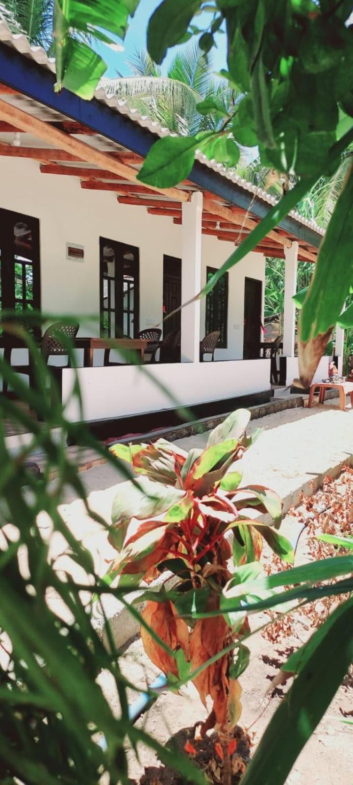 Nilaveli Beach Rooms Екстер'єр фото