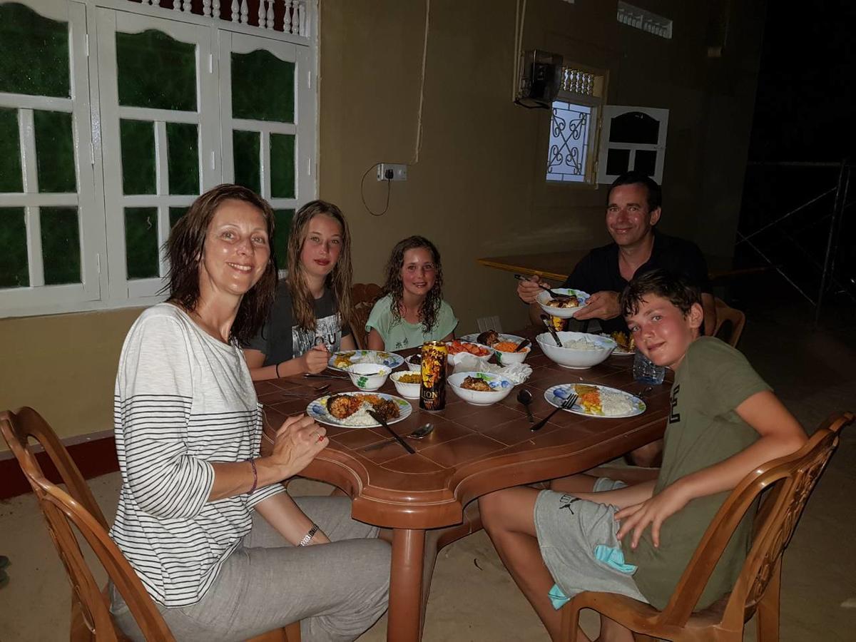 Nilaveli Beach Rooms Екстер'єр фото